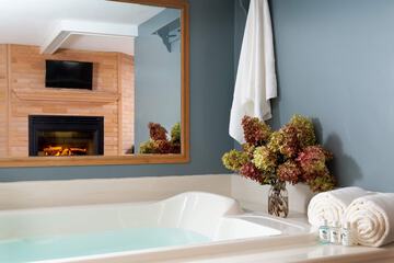 Jetted tub