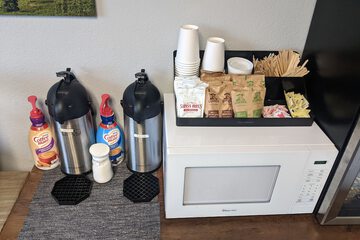 Breakfast/Coffee Service 37 of 43