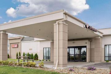 Clarion Hotel Beachwood-Cleveland