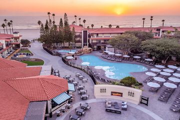 Zachari Dunes on Mandalay Beach Curio Collection by Hilton