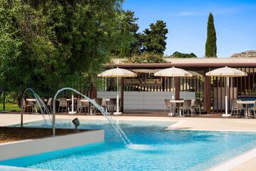 Poolside bar