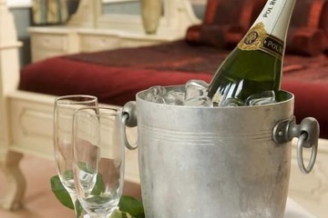 Champagne service