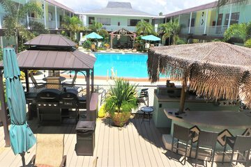 Island House Hotel