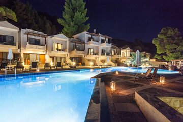Front of property - evening/night
