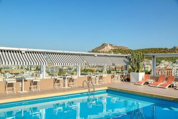 Rooftop pool