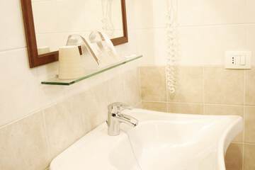 Bathroom sink