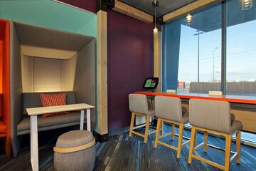 Hotel Interior 11 of 38