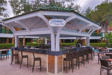 Poolside bar