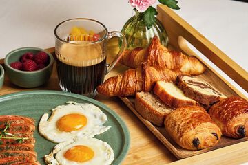 Breakfast buffet