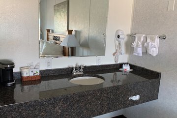 Bathroom sink