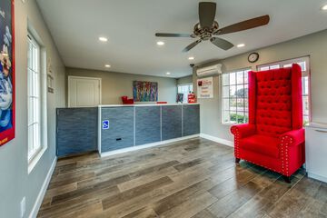 Check-in/check-out kiosk