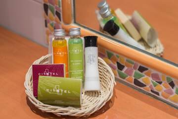 Bathroom amenities