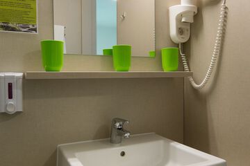 Bathroom sink