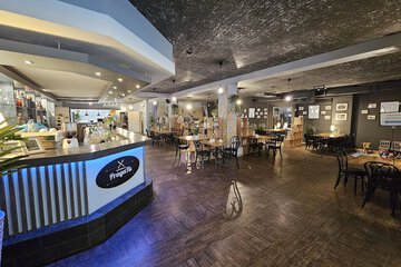 Food court