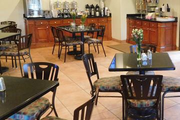 Breakfast/Coffee Service 22 of 25