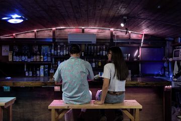 Poolside bar