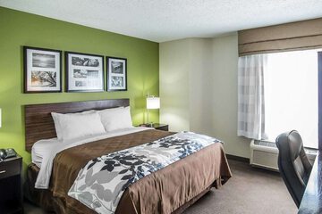 Room 20 of 33
