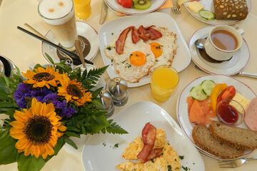 Breakfast meal