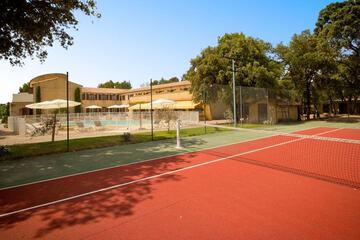 Tennis court