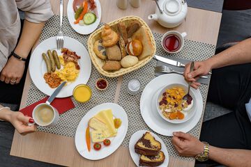 Breakfast meal