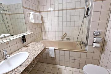 Photo 38
