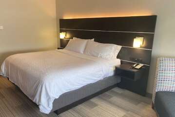 Room 15 of 50