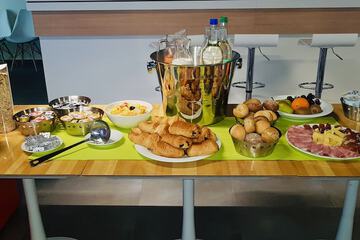 Breakfast buffet