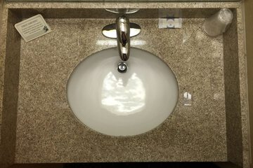 Bathroom sink