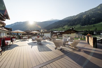 Sundeck
