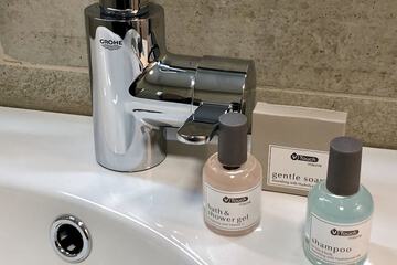 Bathroom amenities