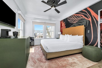 Room 35 of 100