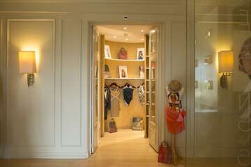 Gift shop