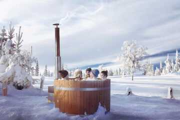 Outdoor spa tub