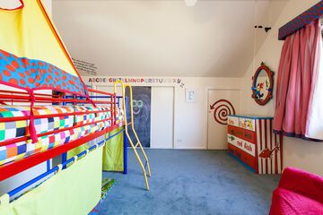 Children's theme room