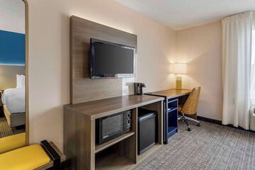 Room 25 of 33