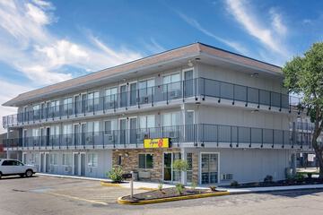 Super 8 by Wyndham Florence