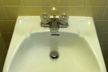 Bathroom sink
