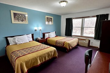 Attica Inn