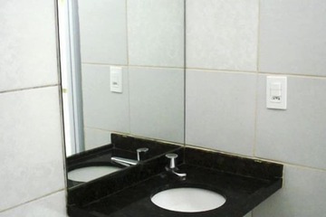 Bathroom sink