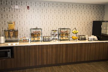 Breakfast/Coffee Service 23 of 25