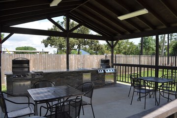BBQ/picnic area