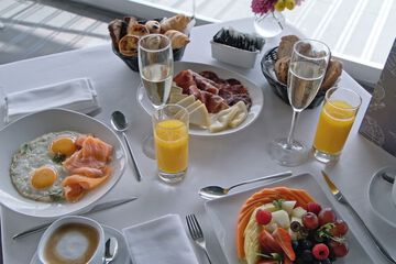 Breakfast meal