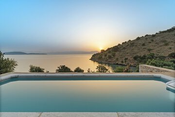 Private pool