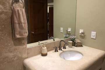 Bathroom sink