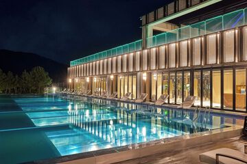 Rooftop pool