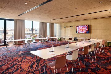 Meeting facility