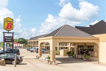 Super 8 by Wyndham Longview / North