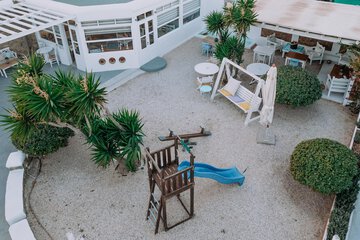 Children's play area - outdoor