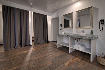 Spa reception