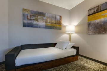 Room 20 of 60